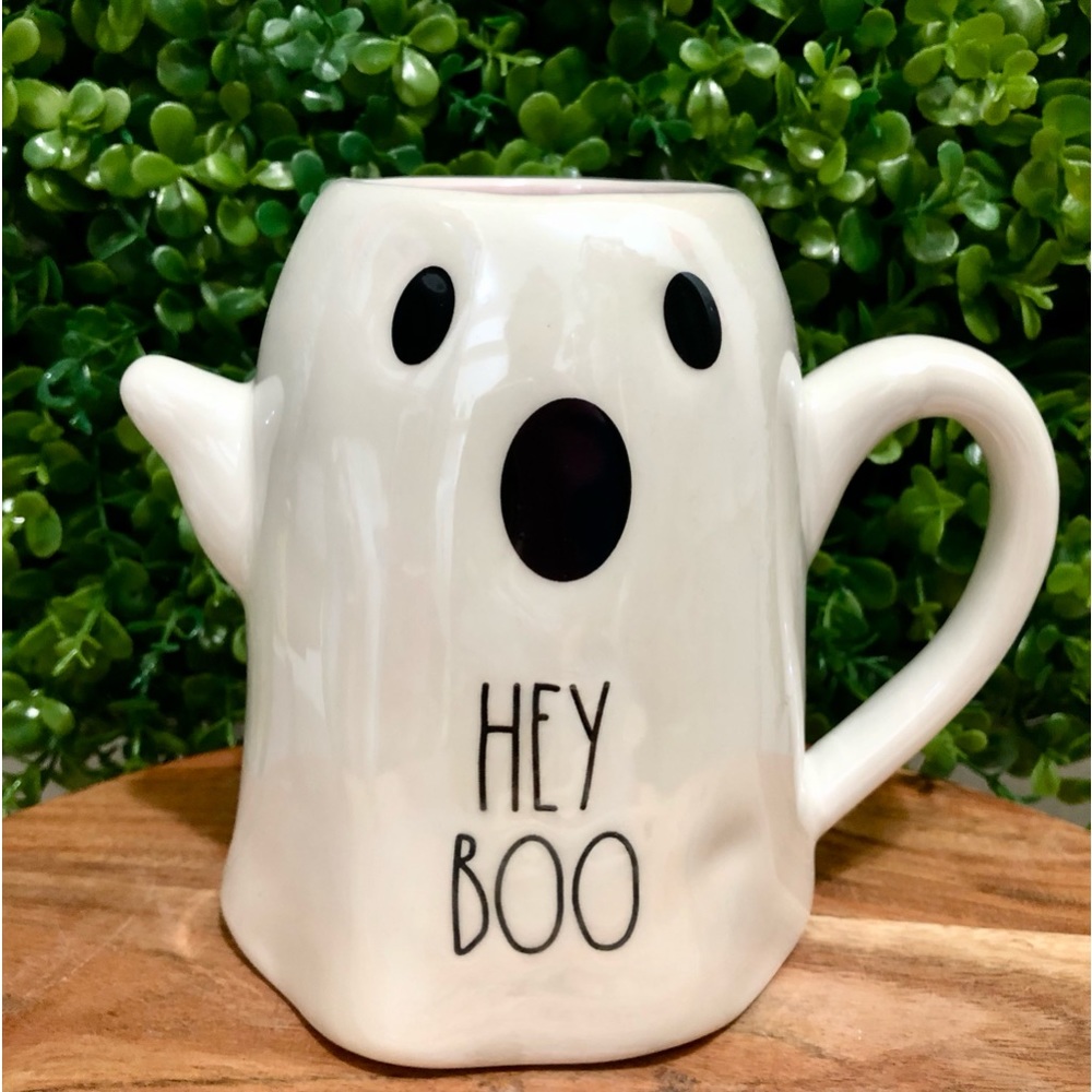Rae Dunn “Hey Boo “New mug